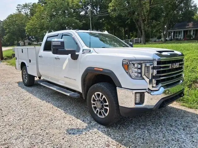 2022 GMC Sierra 4WD Crew Cab Long Box SLT's photo