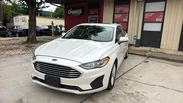 2019 Ford Fusion SE FWD's photo