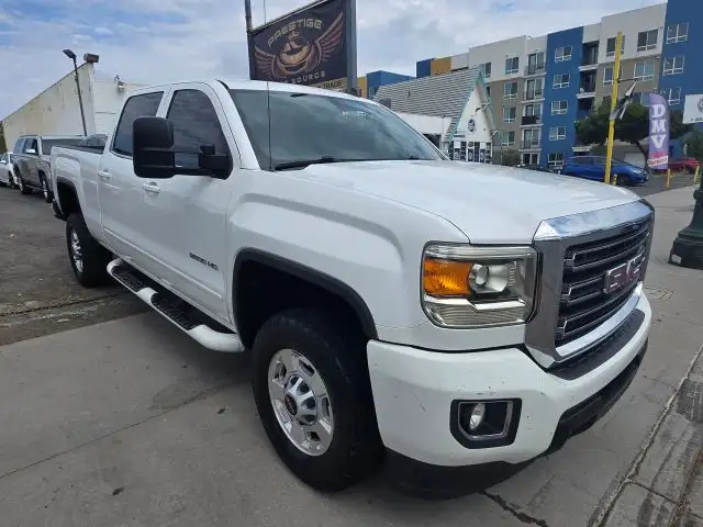 2015 GMC Sierra 2WD Crew Cab Short Box SLE's photo