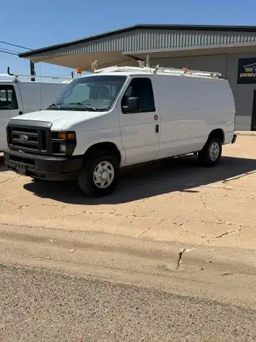 2009 Ford E-Series E-250 Van's photo