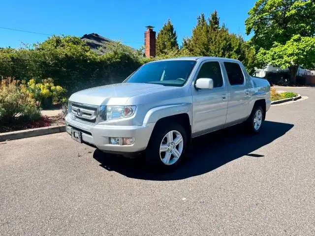 2010 Honda Ridgeline RTL w/Leather and Navi's photo