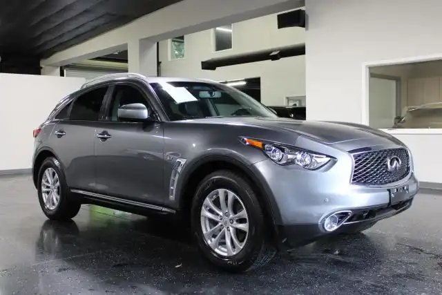 2017 INFINITI QX70 3.7's photo