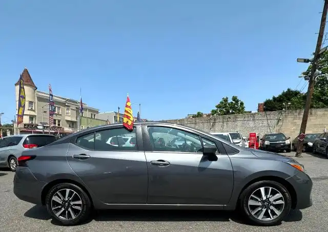 2024 Nissan Versa 1.6 SV CVT's photo
