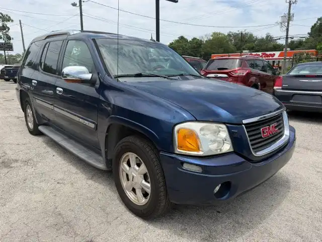 2004 GMC Envoy XUV SLT's photo