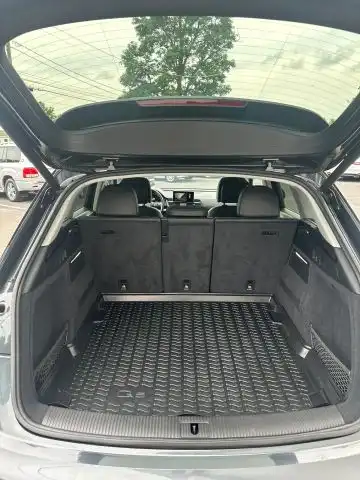 2018 Audi Q5 2.0T quattro S tronic Premium Plus's photo