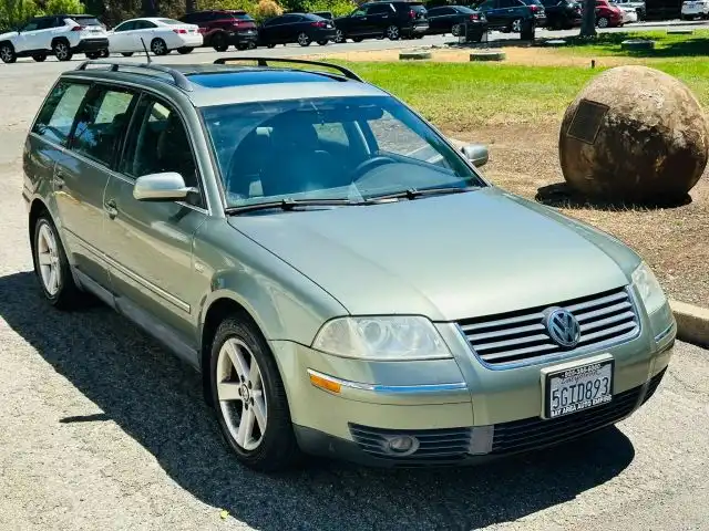 2004 Volkswagen Passat GLX 5AT's photo