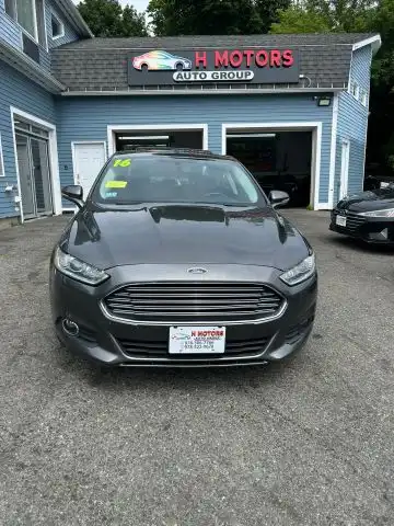 2016 Ford Fusion SE AWD's photo