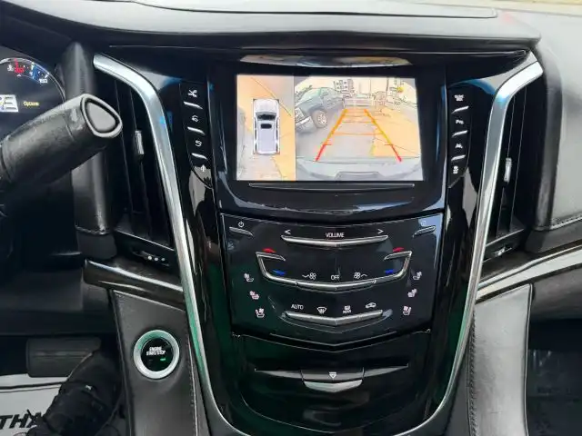 2016 Cadillac Escalade AWD Platinum's photo