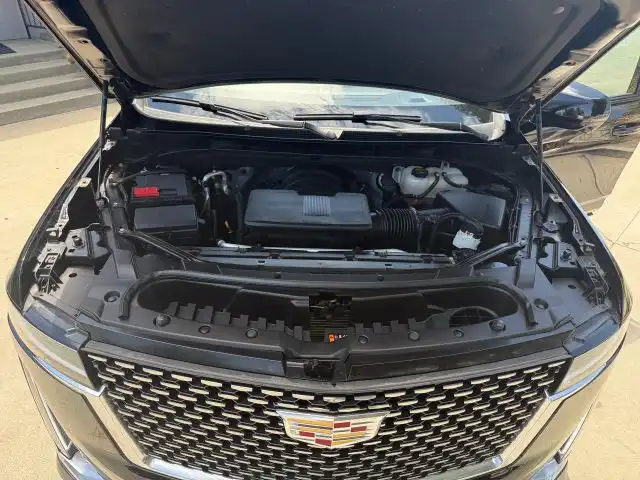 2024 Cadillac Escalade ESV Luxury AWD's photo