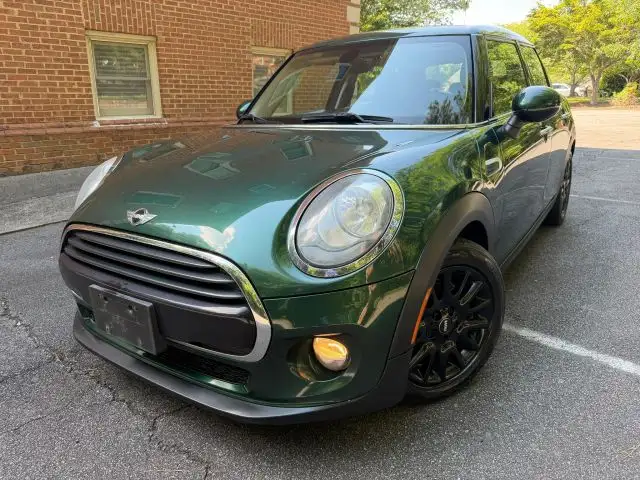 2018 MINI Cooper 4 Door's photo