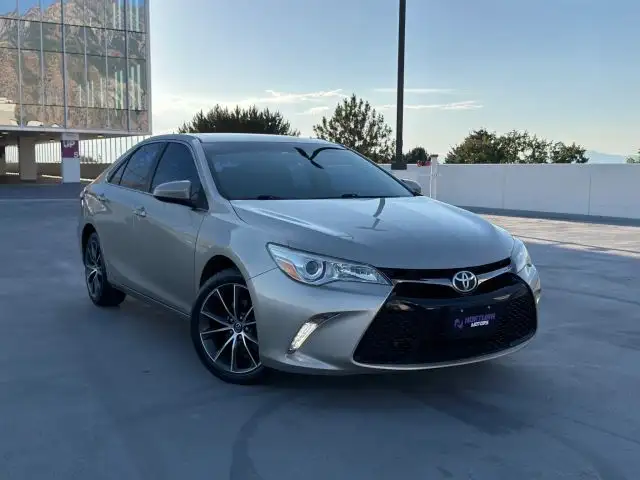 2016 Toyota Camry 2.5 Auto XSE's photo