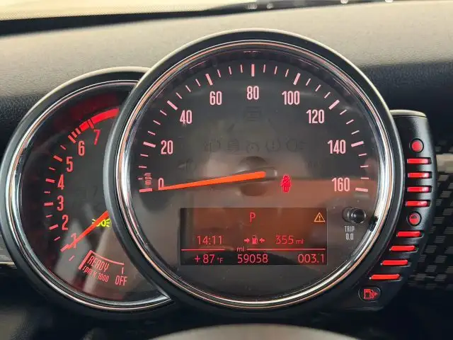 2015 MINI Cooper S 4 Door's photo