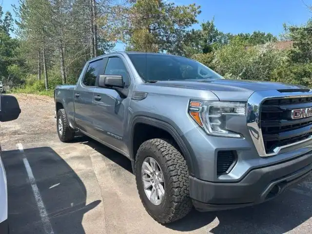 2019 GMC Sierra 4WD Crew Cab Short Box's photo
