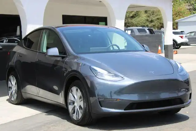 2023 Tesla Model Y Long Range Dual Motor All-Wheel Drive's photo