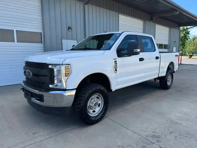 2019 Ford F-250 XL 4x4 Crew Cab 8' Box's photo