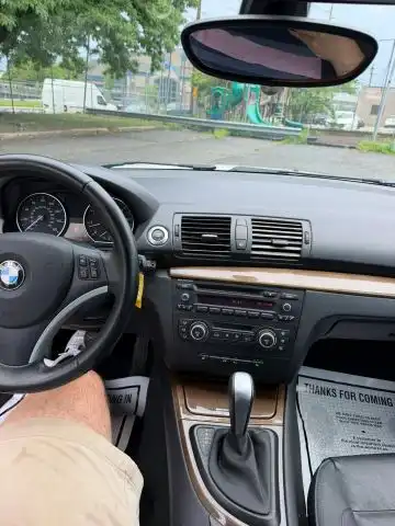 2009 BMW 1 Series 128i Convertible SULEV's photo