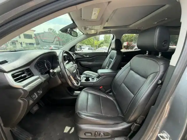2021 GMC Acadia SLT FWD's photo