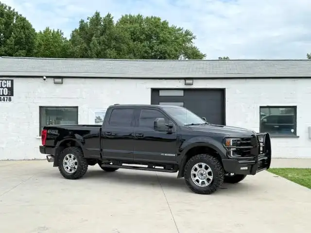 2021 Ford F-250 Lariat 4x4 Crew Cab 6-3/4' Box's photo
