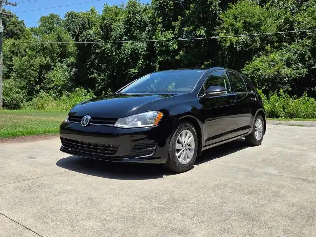 2016 Volkswagen Golf TSI S 4-Door Auto's photo