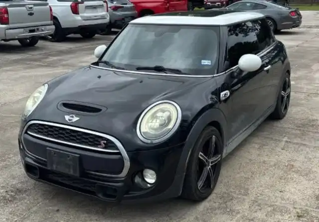 2017 MINI Cooper S's photo