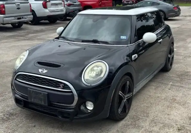 2017 MINI Cooper S's photo