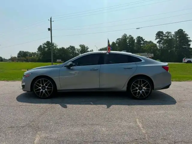 2024 Chevrolet Malibu 1LT's photo