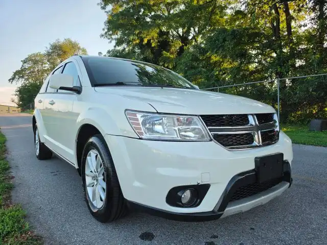 2014 Dodge Journey SXT FWD's photo