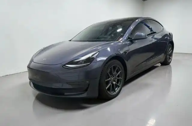 2021 Tesla Model 3 Long Range Dual Motor All-Wheel Drive's photo