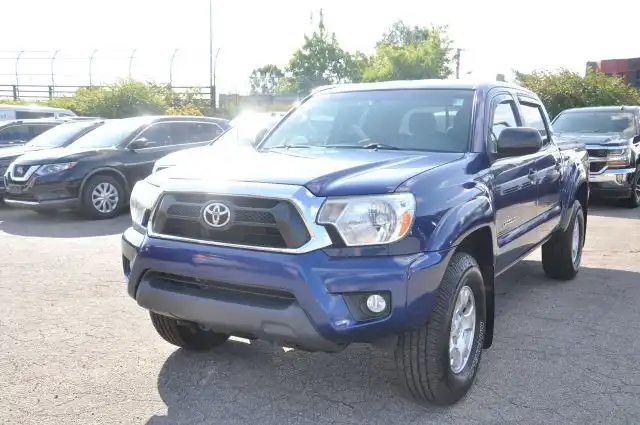 2015 Toyota Tacoma 4x4 Doublecab V6 AT's photo