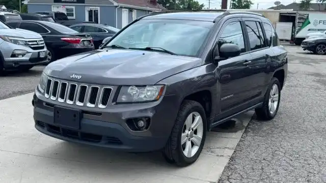 2016 Jeep Compass Sport's photo
