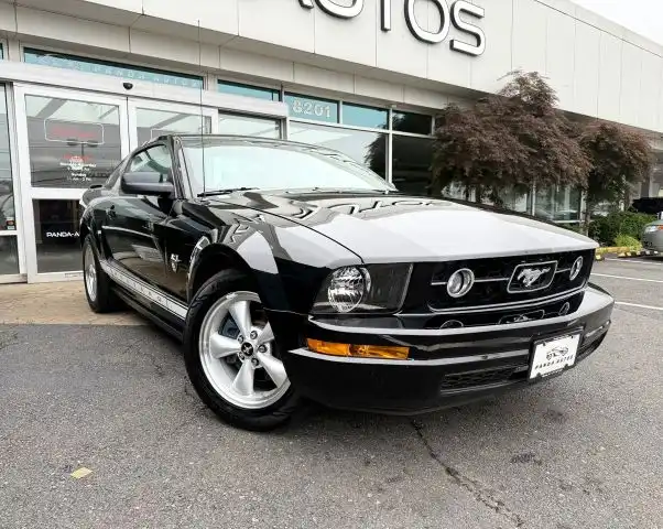 2009 Ford Mustang V6 Premium's photo