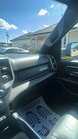 2020 RAM 1500 Big Horn/Lone Star 4x4 Crew Cab 5'7's photo