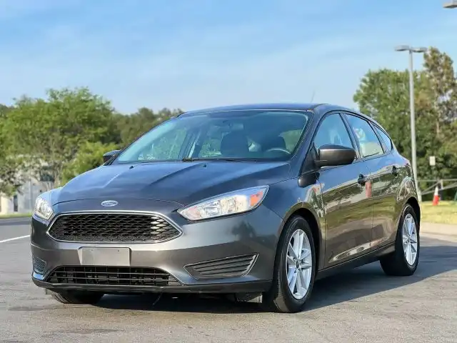 2018 Ford Focus Hatch SE's photo