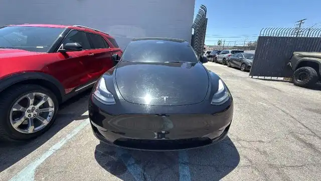 2022 Tesla Model Y Performance Dual Motor All-Wheel Drive's photo