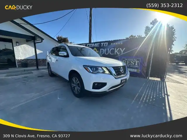 2018 Nissan Pathfinder SV 4WD's photo