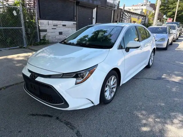 2022 Toyota Corolla XLE CVT's photo