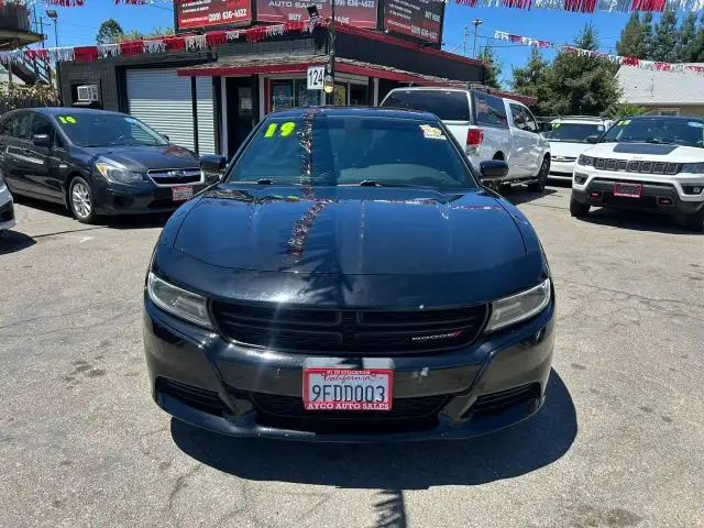 2019 Dodge Charger SXT's photo
