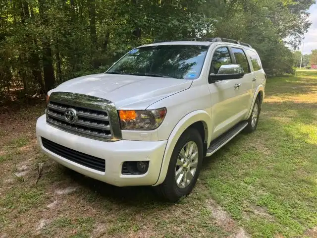 2008 Toyota Sequoia 5.7 Auto Platinum's photo
