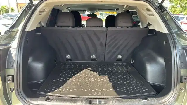 2017 Jeep Compass Sport's photo