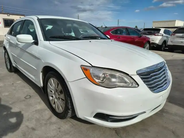 2012 Chrysler 200 LX's photo