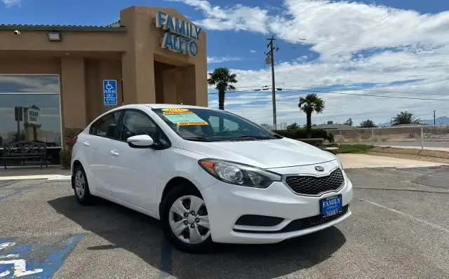 2016 Kia Forte LX AT's photo