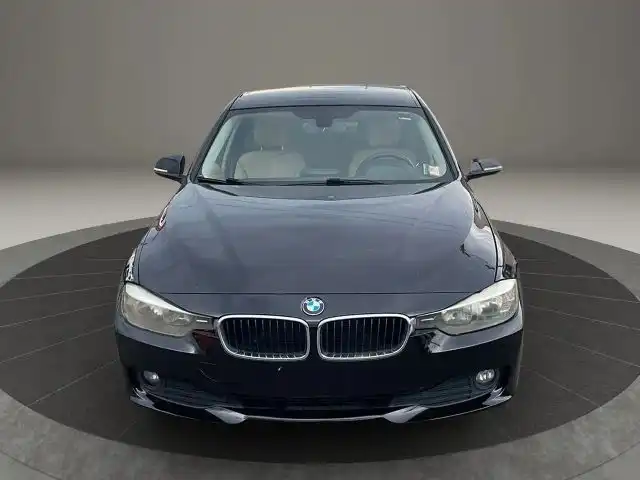2015 BMW 3 Series 320i Sedan's photo