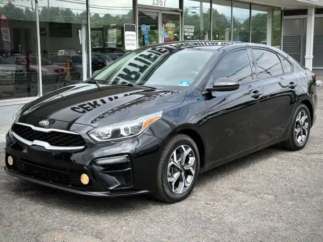 2019 Kia Forte LXS AT's photo