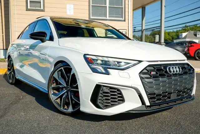 2022 Audi S3 2.0 TFSI Premium Plus quattro S tronic's photo