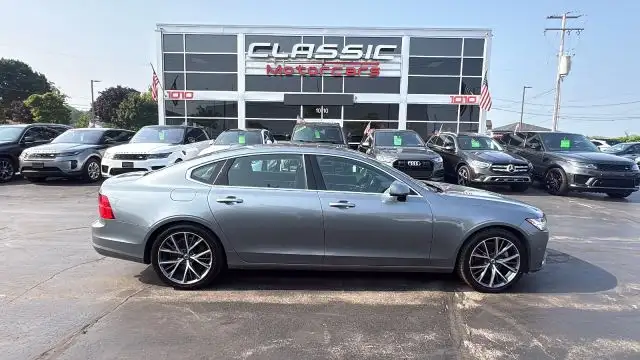 2018 Volvo S90 T5 Momentum FWD's photo
