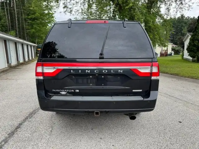 2015 Lincoln Navigator 4x4 L's photo