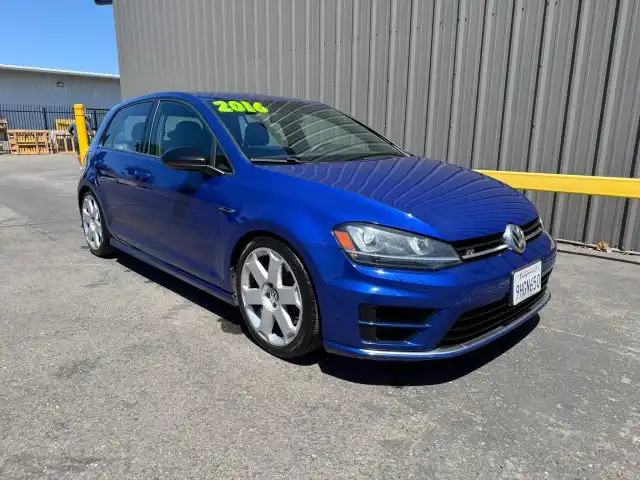 2016 Volkswagen Golf R R 4-door's photo