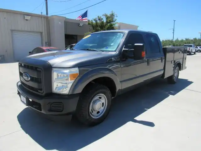 2016 Ford F-350 XL Crew Cab 6-1/2' Box SRW's photo