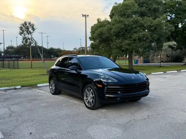 2019 Porsche Cayenne S's photo