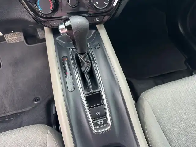 2022 Honda HR-V LX's photo